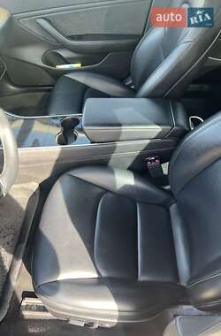 Седан Tesla Model 3 2019 в 