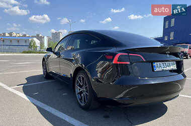 Седан Tesla Model 3 2021 в 