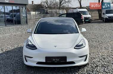 Седан Tesla Model 3 2020 в 