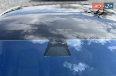 Седан Tesla Model 3 2020 в 