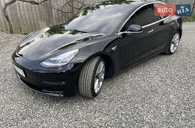 Седан Tesla Model 3 2020 в Мукачево