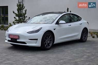 Седан Tesla Model 3 2022 в Луцьку