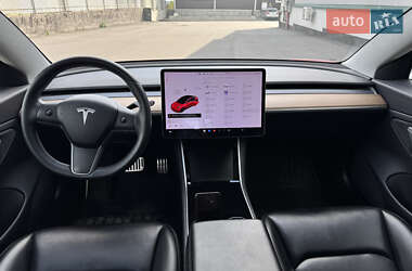Седан Tesla Model 3 2019 в 