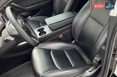 Седан Tesla Model 3 2021 в 