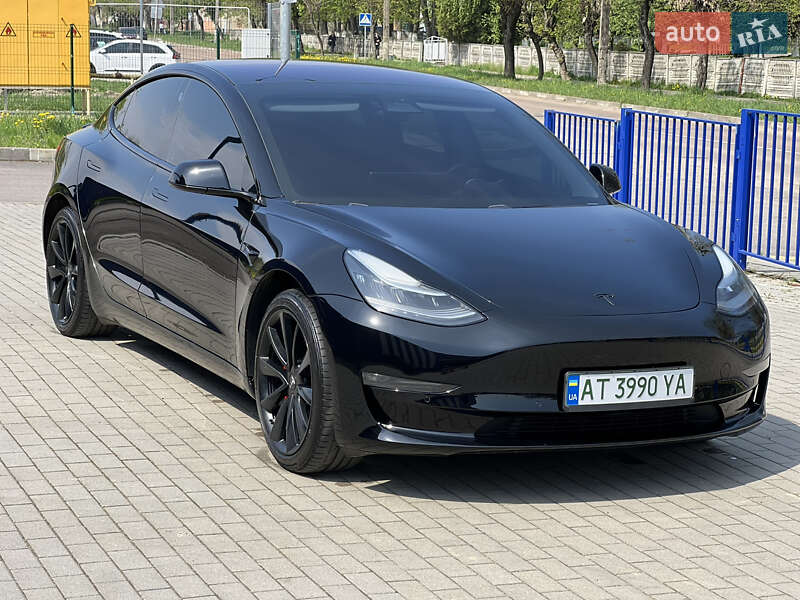 Седан Tesla Model 3 2019 в 