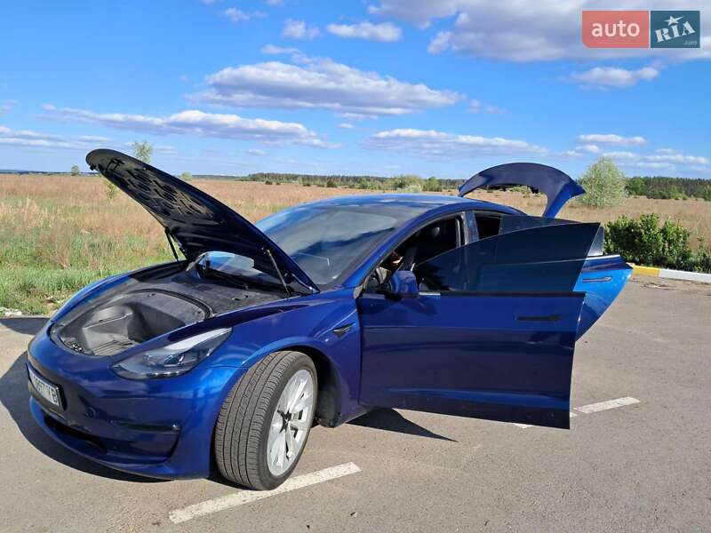 Седан Tesla Model 3 2022 в Немишаево
