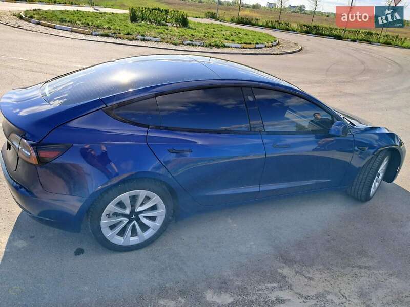 Седан Tesla Model 3 2022 в Немишаево
