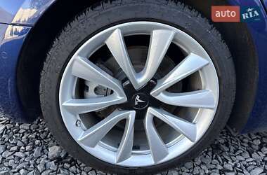 Седан Tesla Model 3 2018 в 