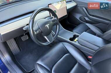 Седан Tesla Model 3 2018 в 