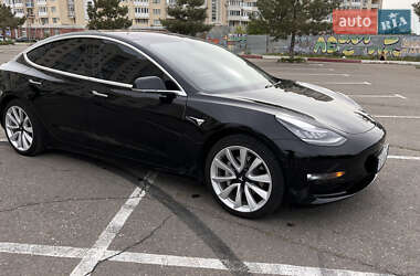 Седан Tesla Model 3 2019 в 