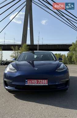 Седан Tesla Model 3 2020 в 