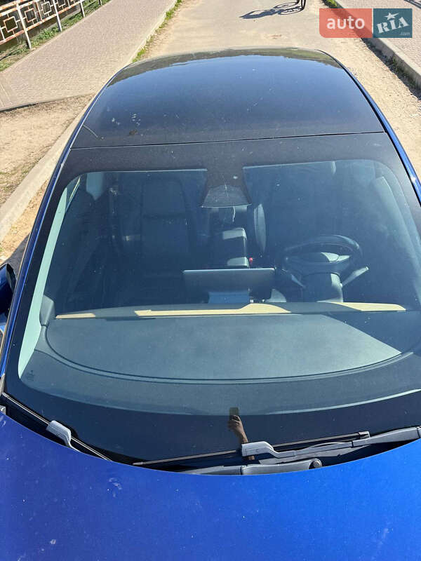 Седан Tesla Model 3 2018 в Чернигове