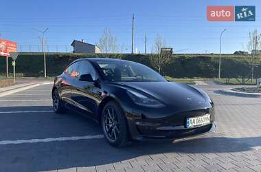 Седан Tesla Model 3 2021 в 