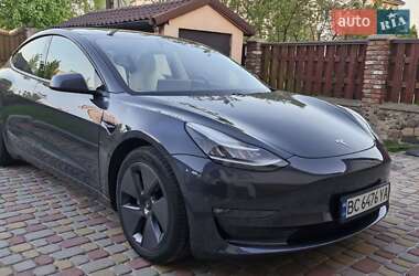 Седан Tesla Model 3 2020 в 