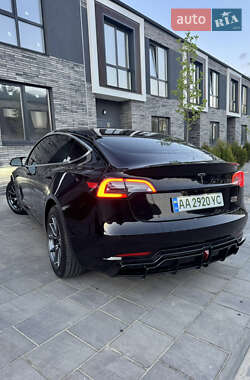 Седан Tesla Model 3 2019 в 