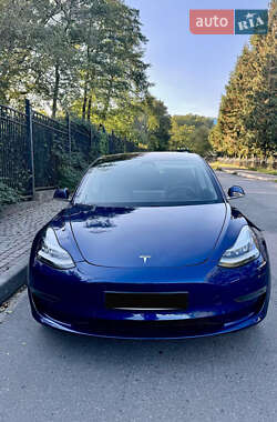 Седан Tesla Model 3 2018 в Львове