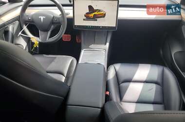 Седан Tesla Model 3 2022 в 