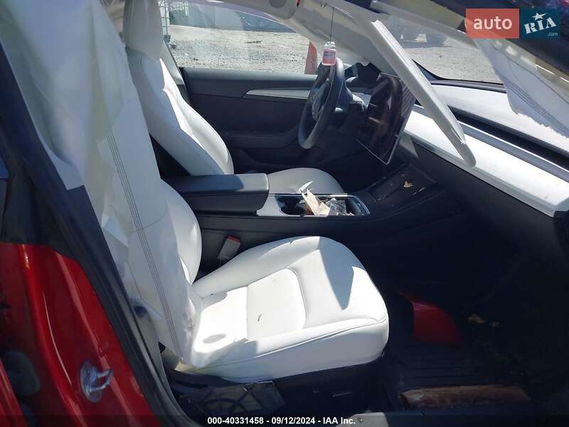 Седан Tesla Model 3 2022 в Киеве