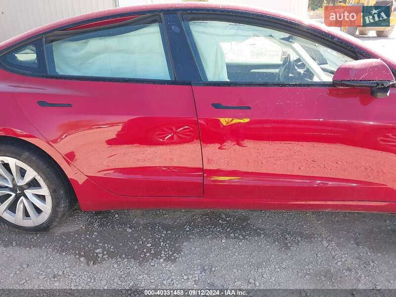 Седан Tesla Model 3 2022 в Киеве