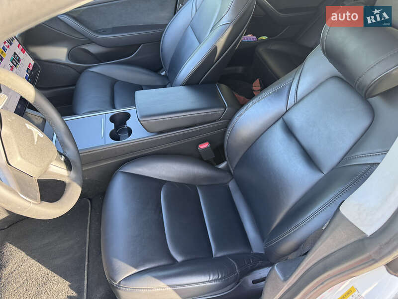 Седан Tesla Model 3 2020 в Боярке