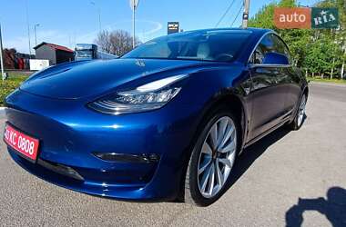 Седан Tesla Model 3 2020 в 