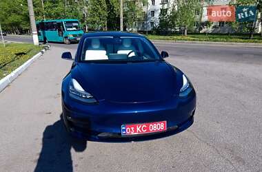Седан Tesla Model 3 2020 в 