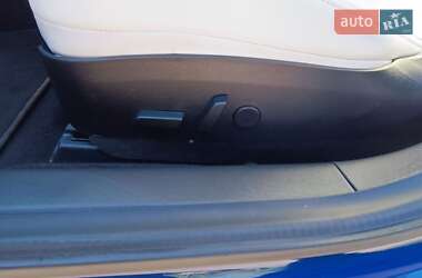 Седан Tesla Model 3 2020 в 