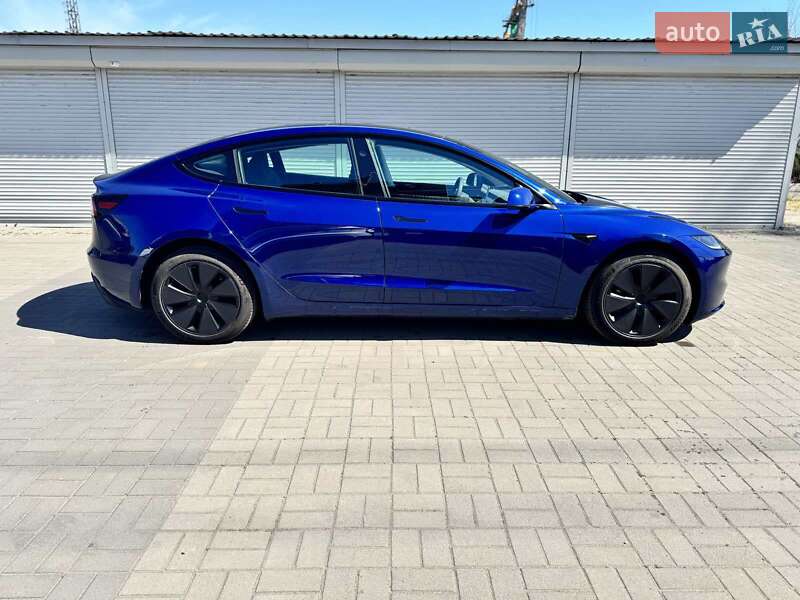 Седан Tesla Model 3 2023 в Днепре