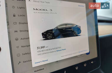 Седан Tesla Model 3 2019 в 