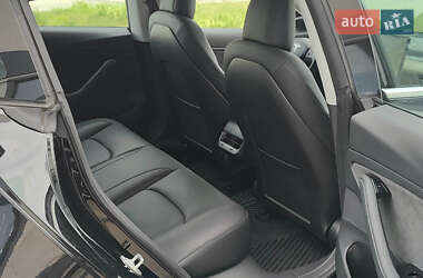 Седан Tesla Model 3 2019 в 