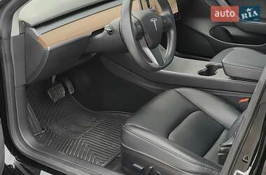 Седан Tesla Model 3 2019 в 