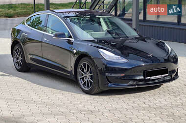 Седан Tesla Model 3 2019 в 