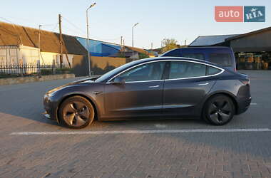 Седан Tesla Model 3 2019 в 