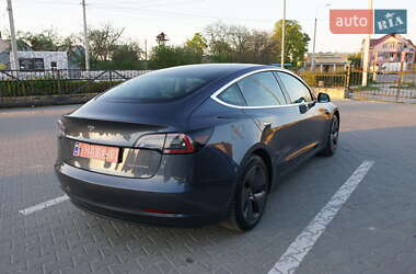 Седан Tesla Model 3 2019 в 