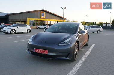 Седан Tesla Model 3 2019 в 