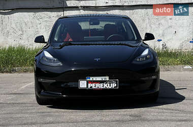 Седан Tesla Model 3 2021 в 