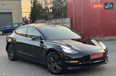 Седан Tesla Model 3 2019 в 
