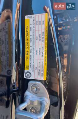 Седан Tesla Model 3 2020 в 