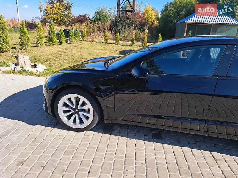 Седан Tesla Model 3 2020 в 
