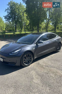 Седан Tesla Model 3 2019 в 