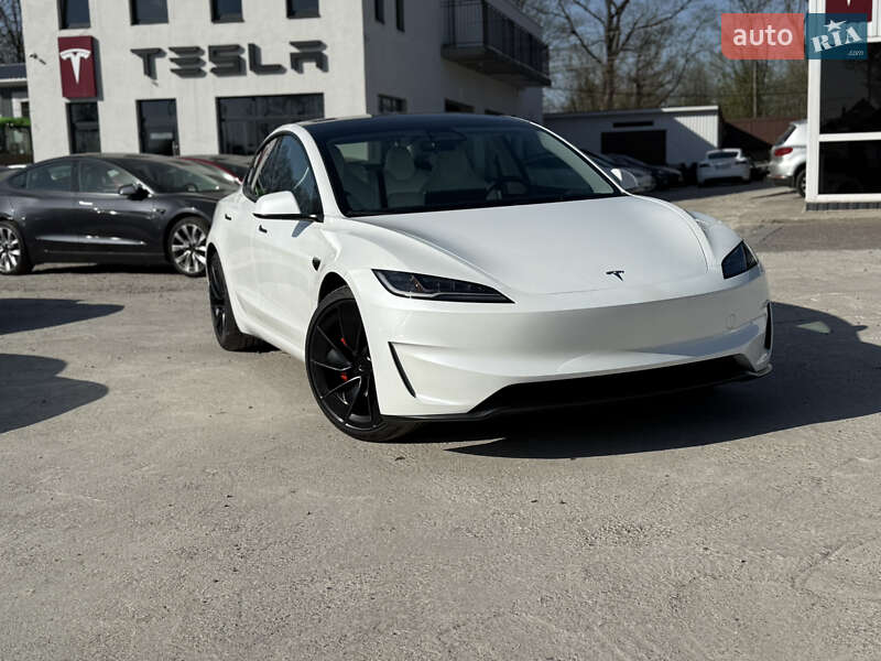Tesla Model 3 2024