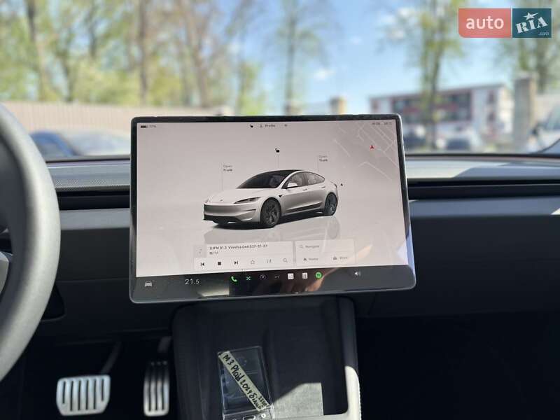 Седан Tesla Model 3 2024 в Виннице
