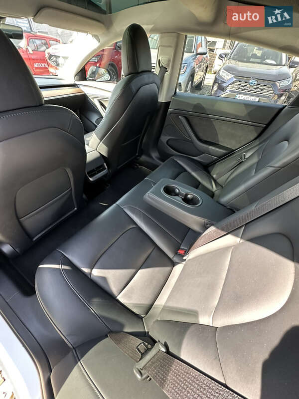 Седан Tesla Model 3 2022 в Ивано-Франковске фото 20 Седан Tesla Model 3 2022 в Ивано-Франковске
