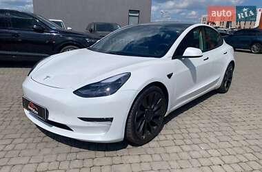 Седан Tesla Model 3 2021 в 