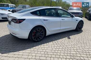 Седан Tesla Model 3 2021 в 