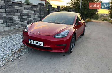 Седан Tesla Model 3 2019 в Киеве