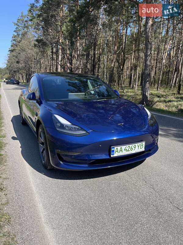 Tesla Model 3 2022