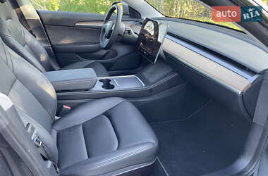 Седан Tesla Model 3 2022 в Тернополе
