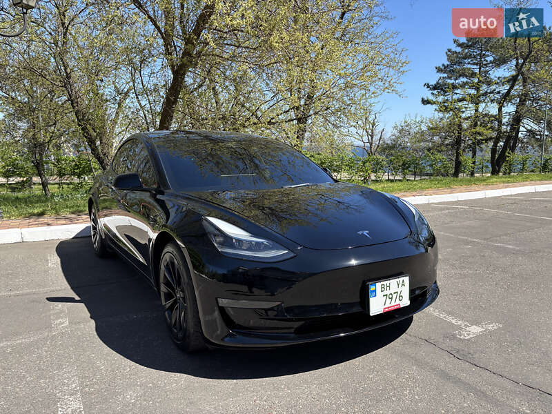 Tesla Model 3 2022