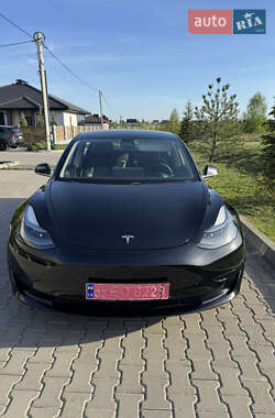 Седан Tesla Model 3 2020 в Ровно